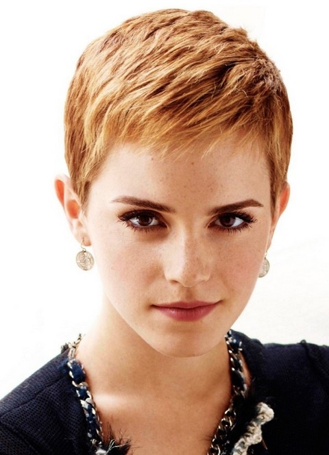Emma Watson: Krótka fryzura: Subtelne fale