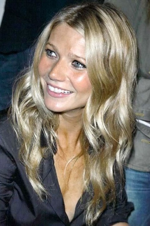 Gwyneth Paltrow Hairstyles: Stylish Curls
