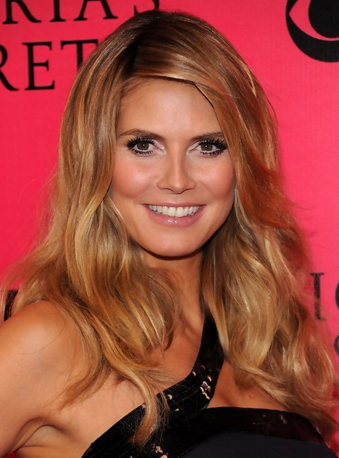 Heidi Klum Long Hairstyle: Blonde Waves with Side Part