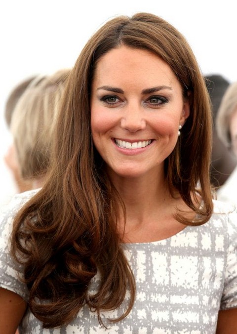Kate Middleton Hairstyles: Side-swept Loose Curls