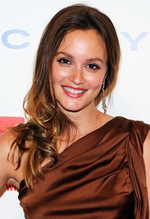 Leighton Meester Hairstyles: Brunette Curls with Highlights