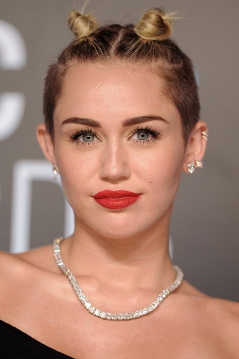Miley Cyrus Hairstyles: Cute Hair Knot