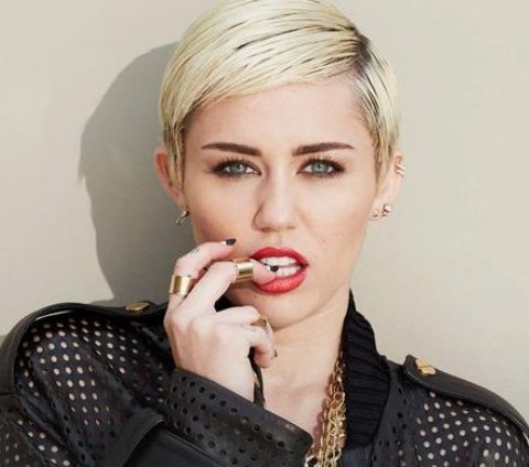 Miley Cyrus Hairstyles: Handsome Short Haircut