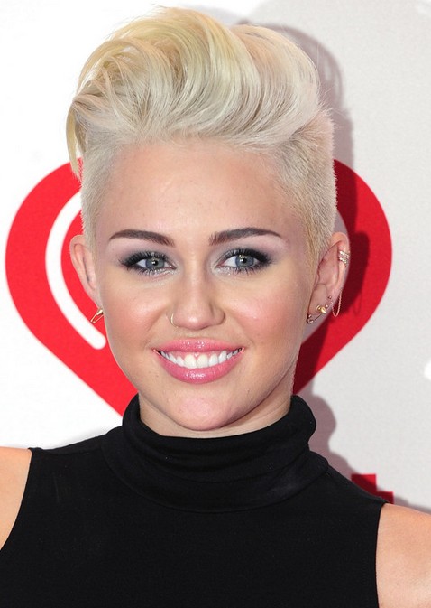 Miley Cyrus Hairstyles: Platinum Short Haircut