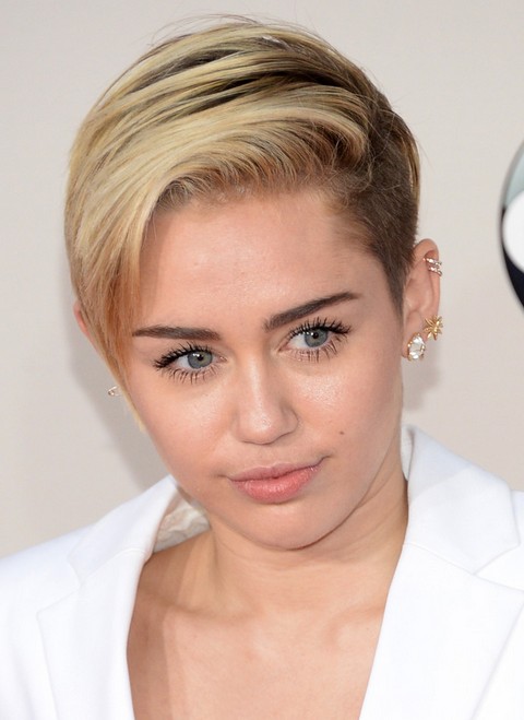 miley cirus and hair style