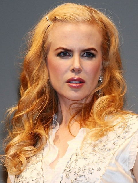 Nicole Kidman Long Hairstyle: Curls for Picture Day