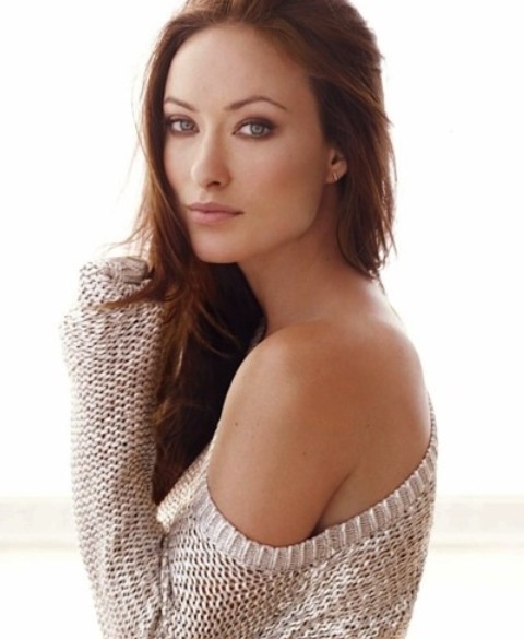 Olivia Wilde Hairstyles: Alluring Side-swept Hairstyle
