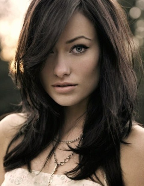 Olivia Wilde Hairstyles: Messy Side-parted Hairstyle