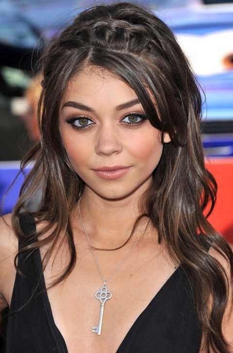 Sarah Hyland Hairstyles: Pretty Long Curls with Braids