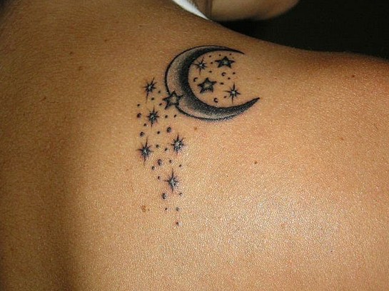 Star tattoo designs: Cute girl shoulder tattoos