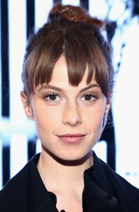 Elettra Wiedemann Updo Hairstyle- Hair Knot with Swept Bangs