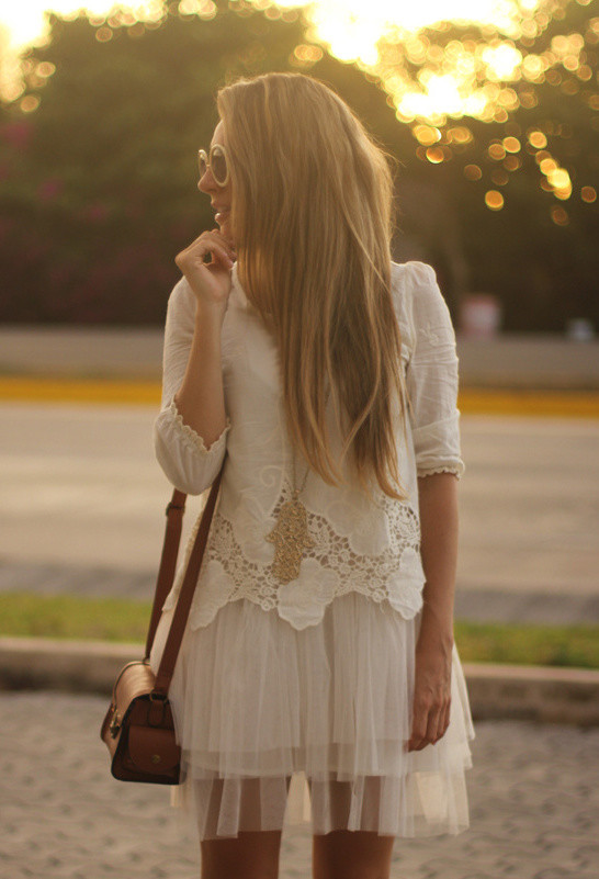 How to Wear the Tulle Skirts: All White Look