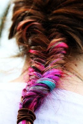 Ombre Hairstyles： Colorful Braids