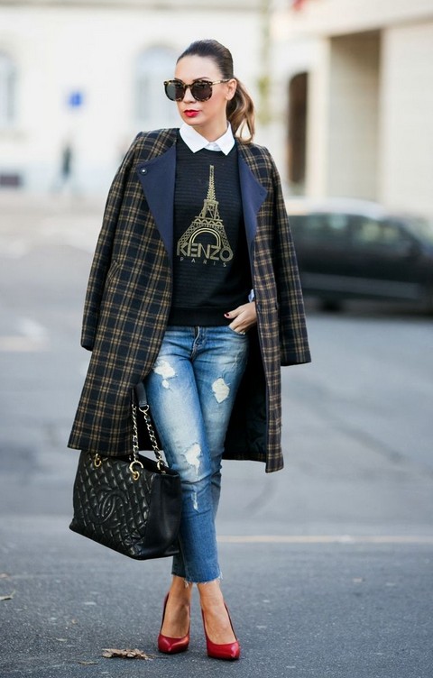 Un Peu Français - Cashmere in Style Black Kenzo sweater and boyfriend jeans