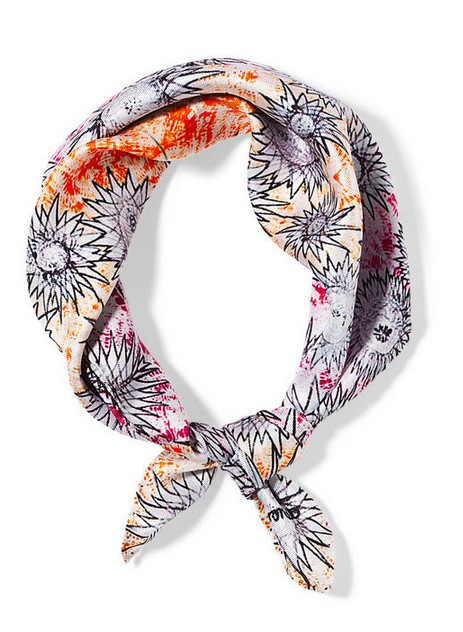 The tiny scarf - 10 Hot Items You Must Have for Spring