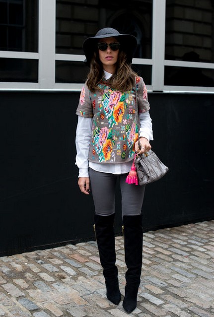 Cool Layered Outfit Idea Outside the London Streets