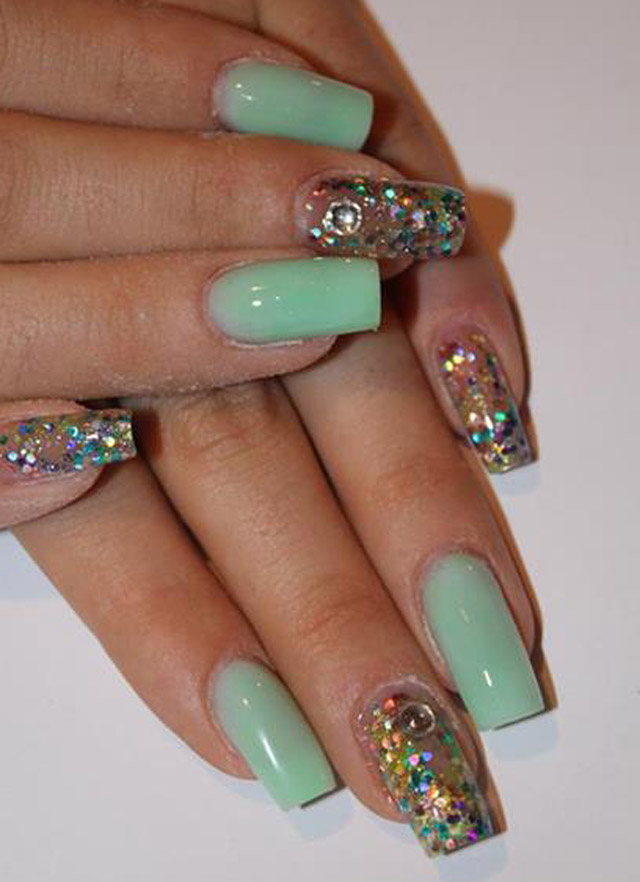Pale Green Nails