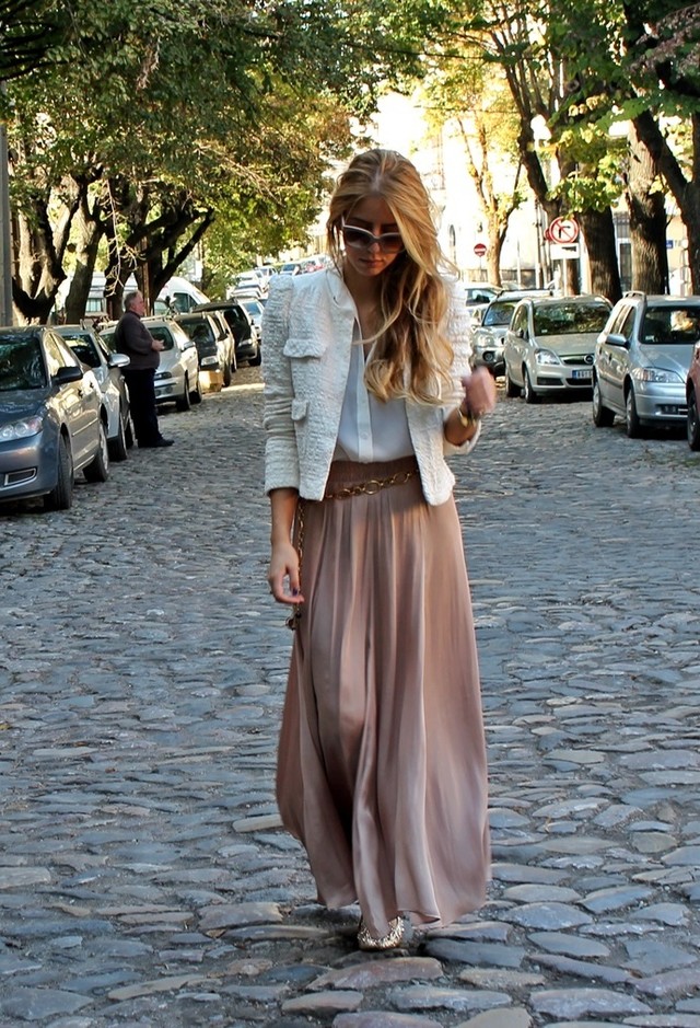 Pretty Long Skirts for a Feminine Look in Spring