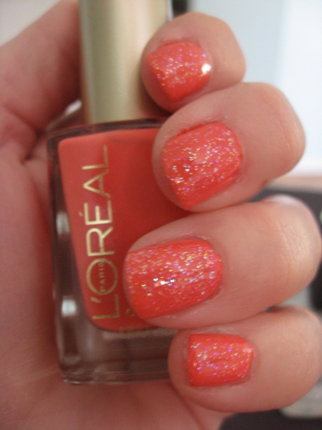 Red Nails with Glitter