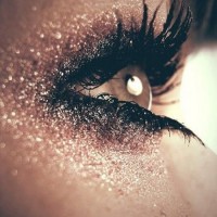 Shimmer Makeup Ideas: Glitter Eyes