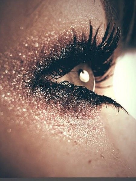 Shimmer Makeup Ideas: Glitter Eyes