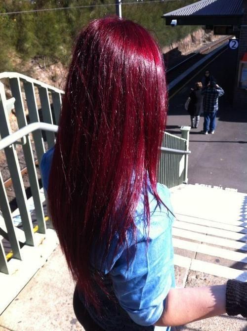 Best Hairstyles for Red Hair: Straight Layered Haircut