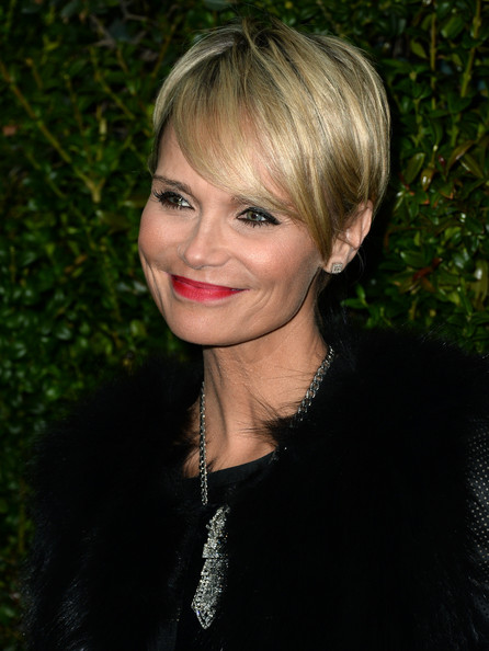 Best Hairstyles for Super Moms: Kristin Chenoweth Short cut with bangs