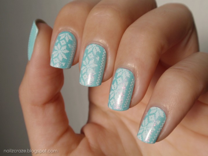Floral Mint Nails