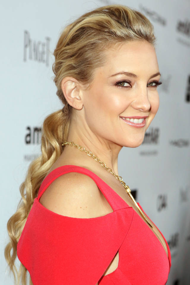 Hit the Trend with Ponytails: Wavy Ponytail