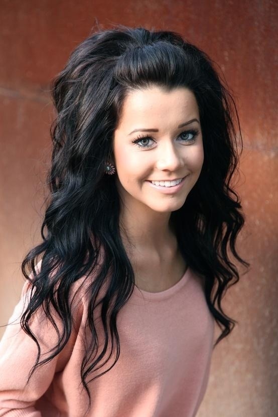 Pretty Hairstyles for Black Hair: Cool Side-parted Hairstyle