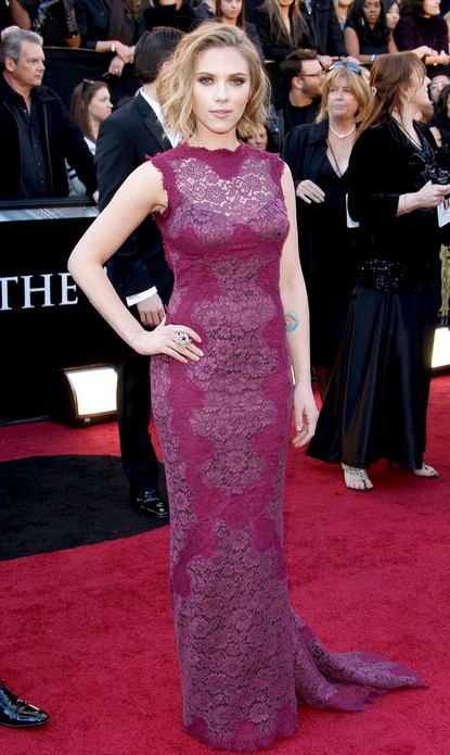 Scarlett Johansson at the Academy Awards, 2011