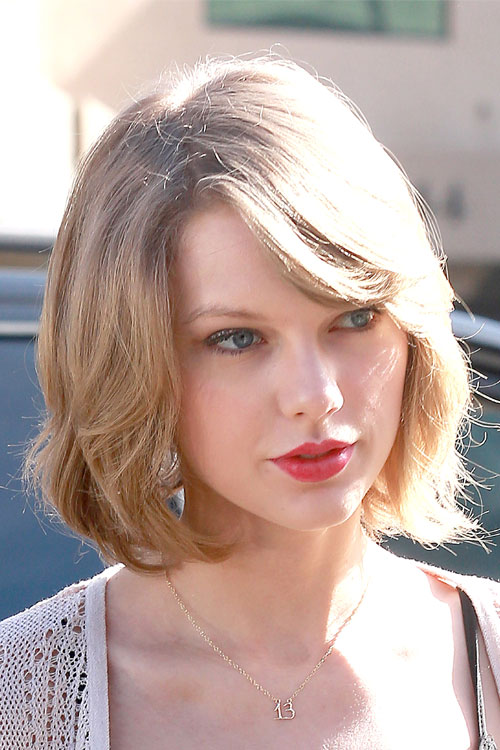 Ash Blonde Hairstyles: Taylor Swift Shoulder-length Bob