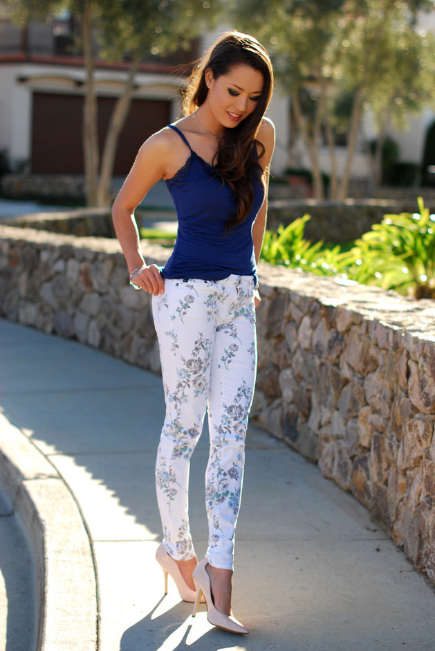 Best Combination Ideas about Floral Pants: Casual-chic