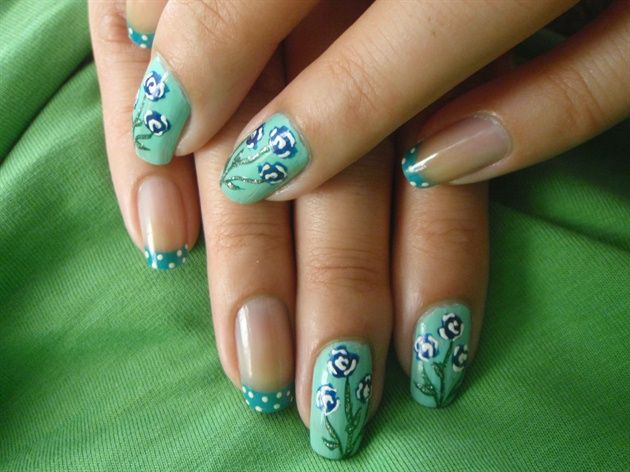 Blue Flower Nails