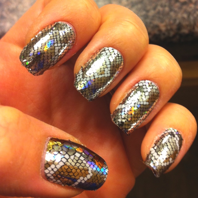 Fish Scale Nails
