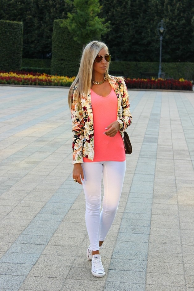 Floral Blazer Outfit for Work