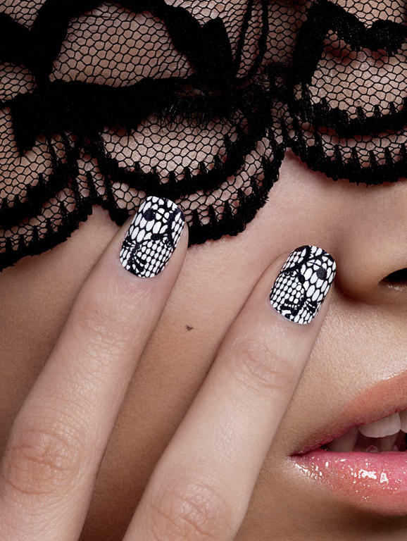 Black-and-White Lace Nail Art Idea