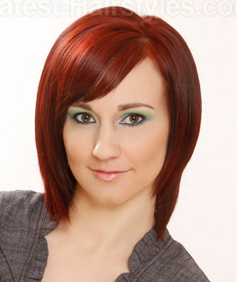 Cool Layered Bob Haircut with Side-parted Bangs