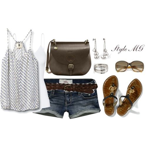 Flat Shoes Outfit Idea with Denim Shorts