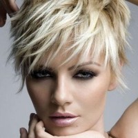 Messy Short Hairstyle for Women