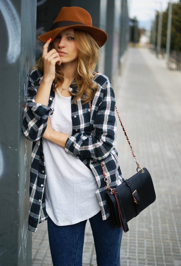 Plaid Outfit Idea with Brown Hat