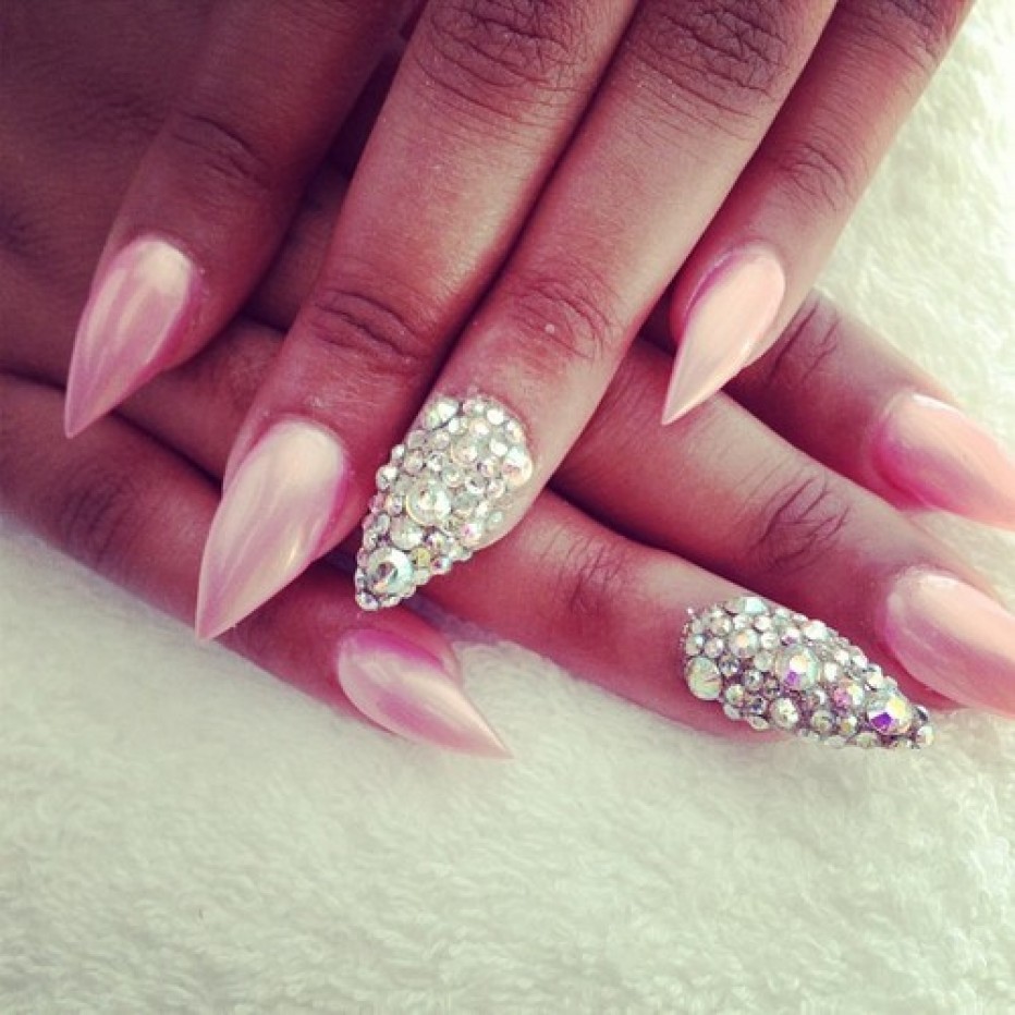 Pointy Nails via