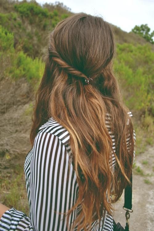 Pretty Twisted Hairstyle for Young Women