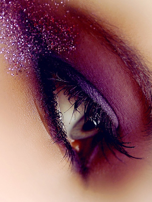 Purple Glitter Eye Makeup Idea