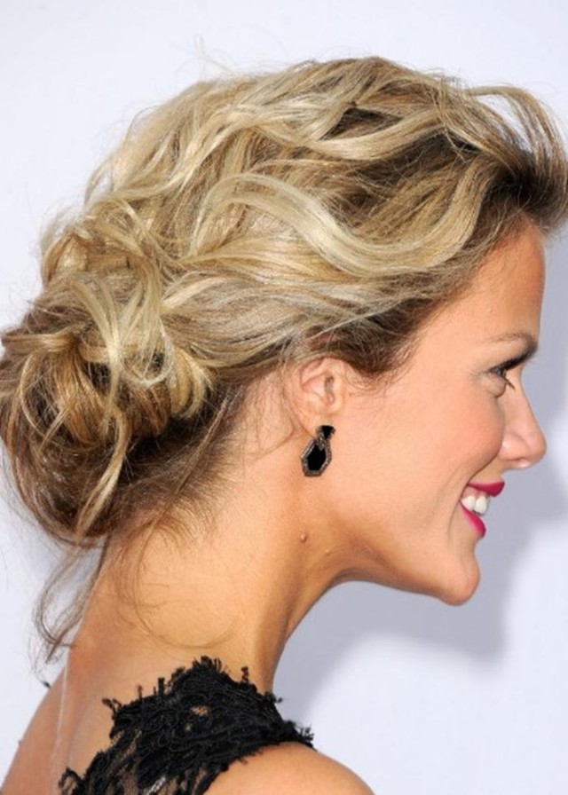 Wavy Updo Hairstyle for Women