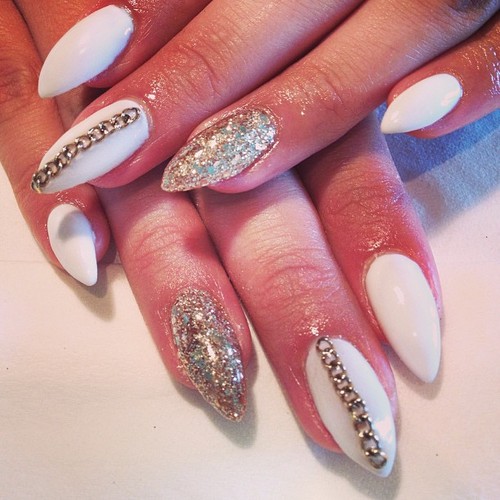 White and Gold Nails for Classy Nail Designs