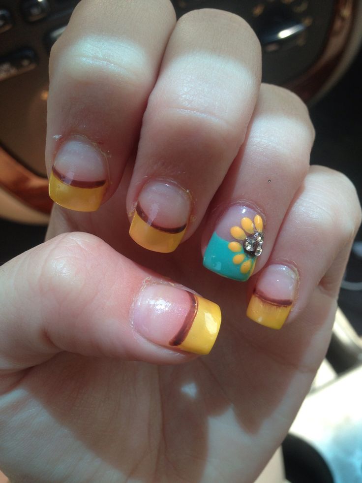 3D Sunflower Nails