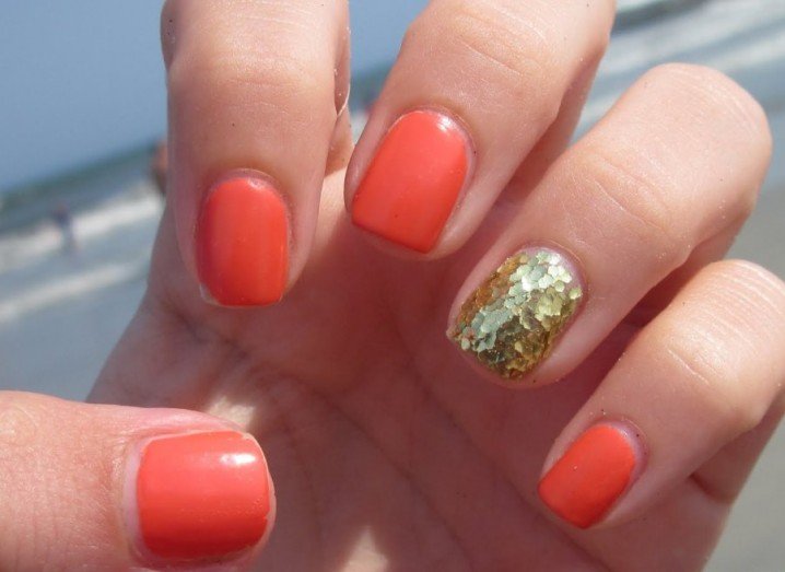 Light Coral Glitter Nails - wide 1