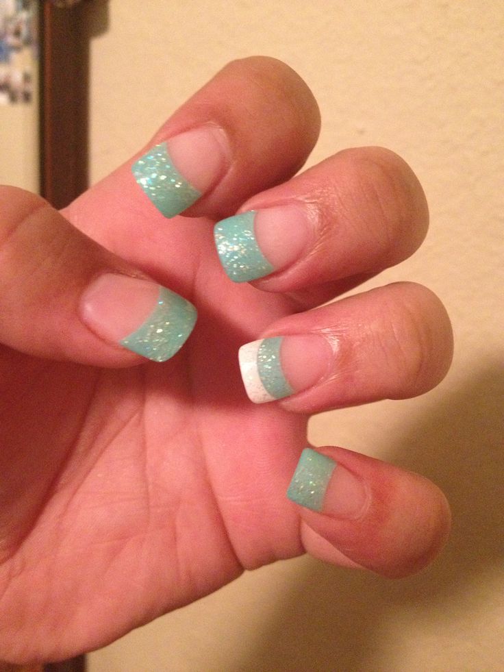 Easy Teal Nails
