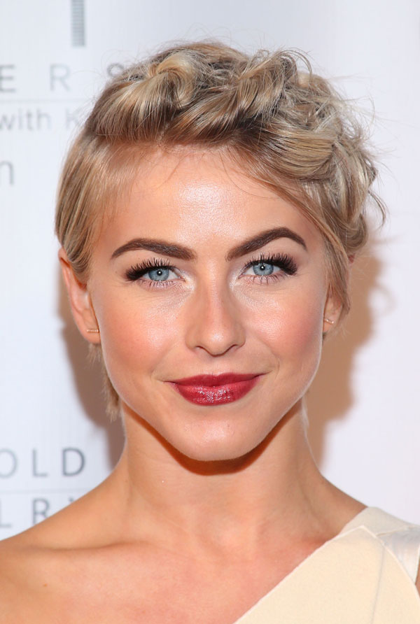 Julianne Hough Short Hairstyle